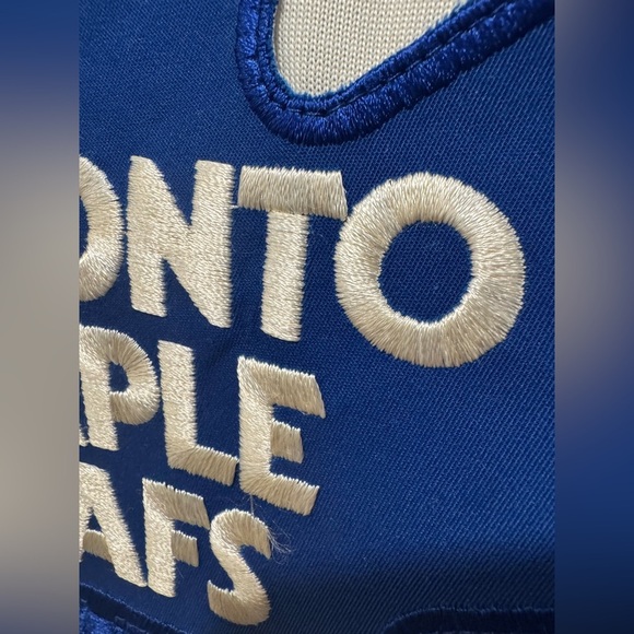 80’s Toronto Maple Leafs SK Sandow Knit Hockey Jersey - Picture 4 of 8